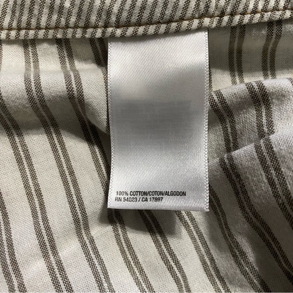 Old Navy Brown Cotton Cuffed Chino Shorts - Picture 4 of 4